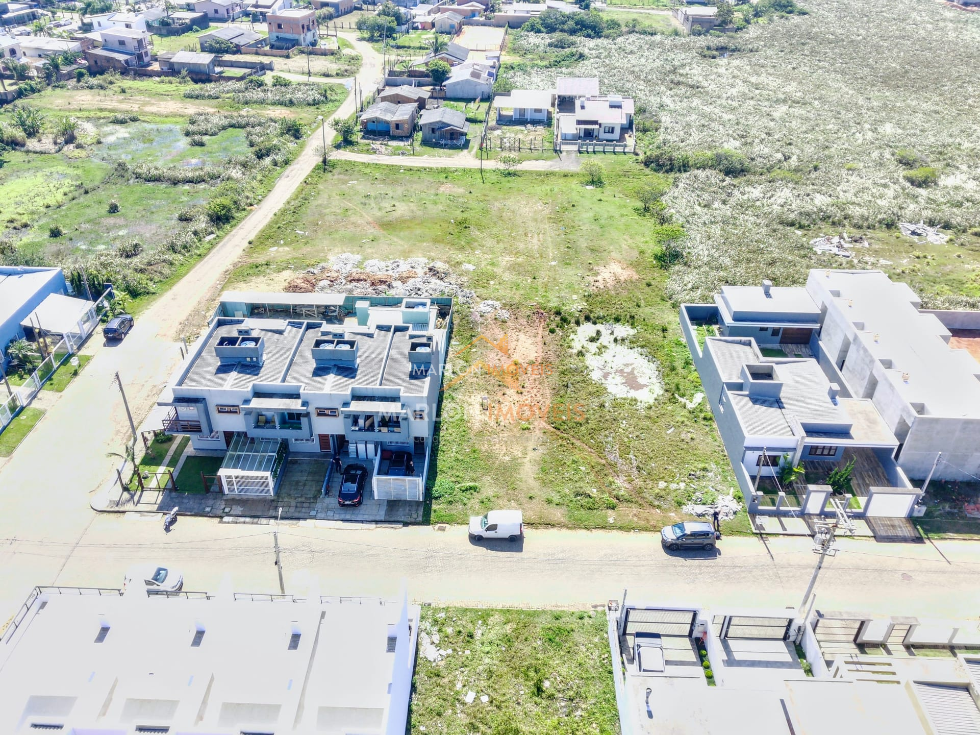 Excelente terreno a venda no Morada das Palmeiras em Torres. Localização privilegiada, próximo de tudo! - Marlon Imóveis - Torres/RS