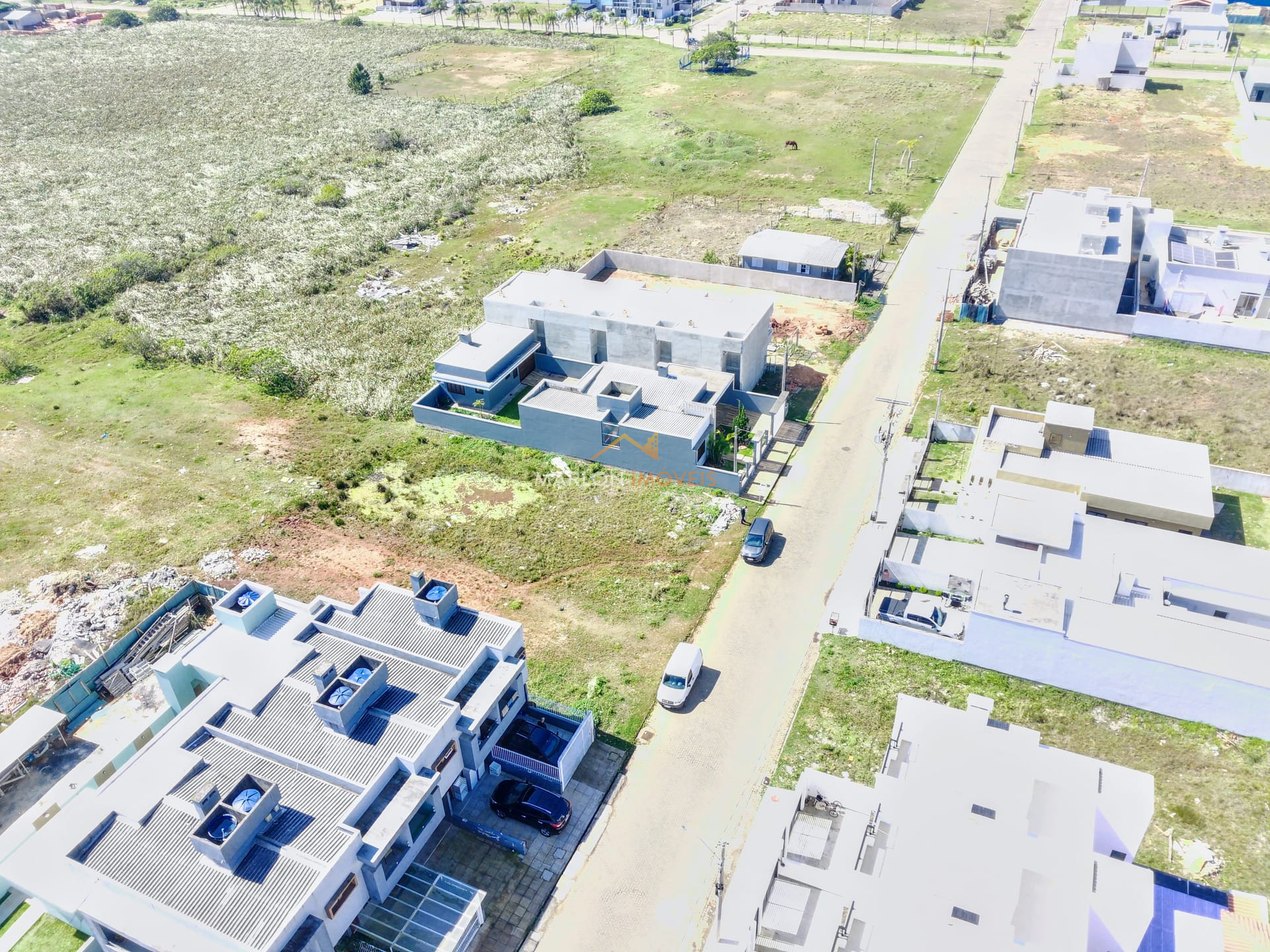 Excelente terreno a venda no Morada das Palmeiras em Torres. Localização privilegiada, próximo de tudo! - Marlon Imóveis - Torres/RS