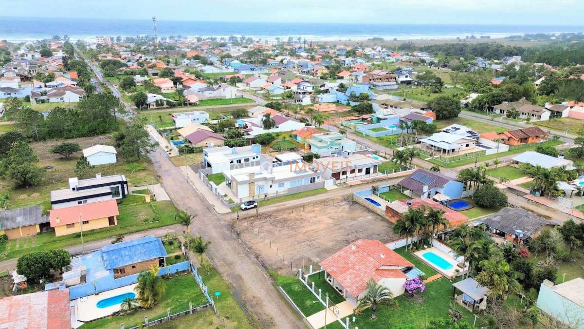Dois lindos terrenos de esquina Norte/Leste na Praia Paraíso em Torres/RS. - Marlon Imóveis - Torres/RS