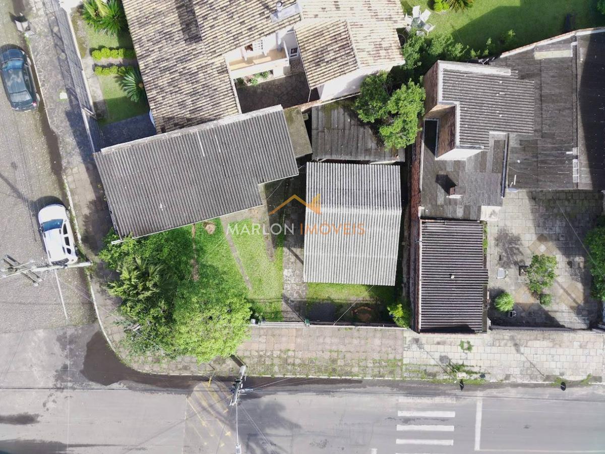 - Excelente terreno comercial a venda. Ao lado das principais escolas da cidade. Venha conferir