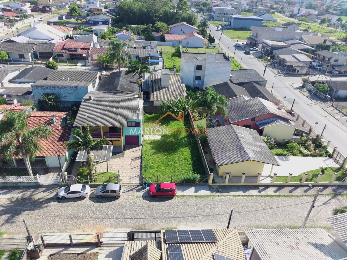 - Ótimo terreno em bairro estritamente residencial. Próximo de tudo!!!