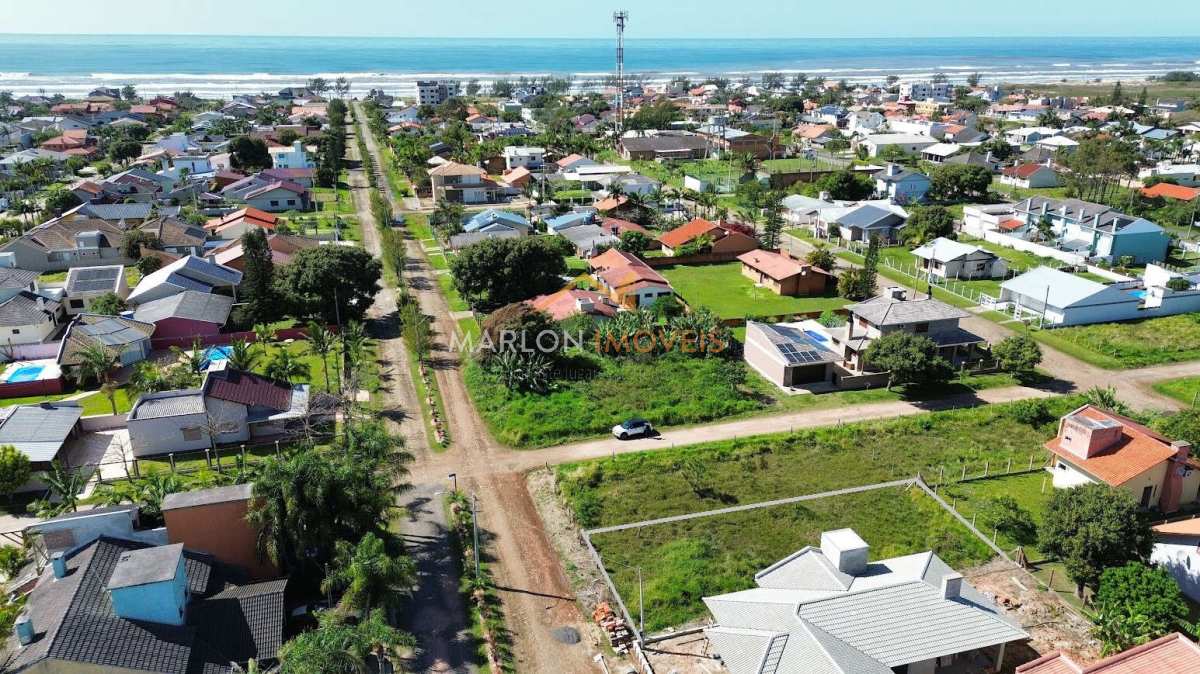 Ótimo terreno na Praia Paraíso em Torres/RS apenas 450 metros do mar. - Marlon Imóveis - Torres/RS