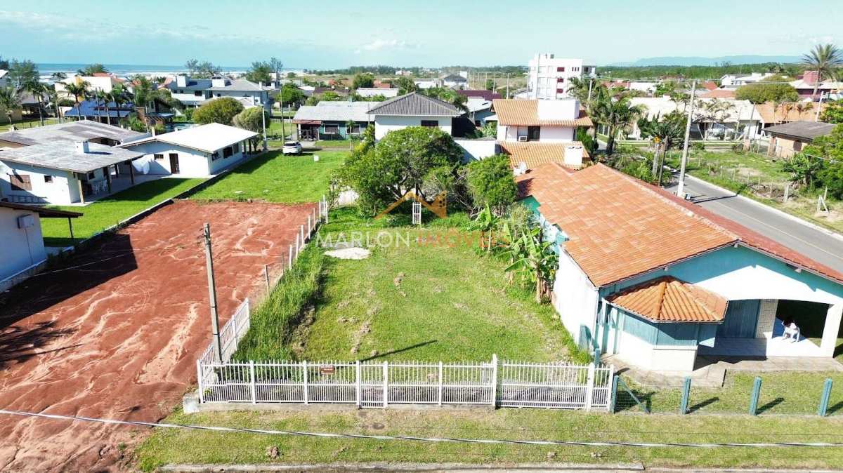 Raridade, terreno de frente para o norte a 50 metros do mar. - Marlon Imóveis - Torres/RS