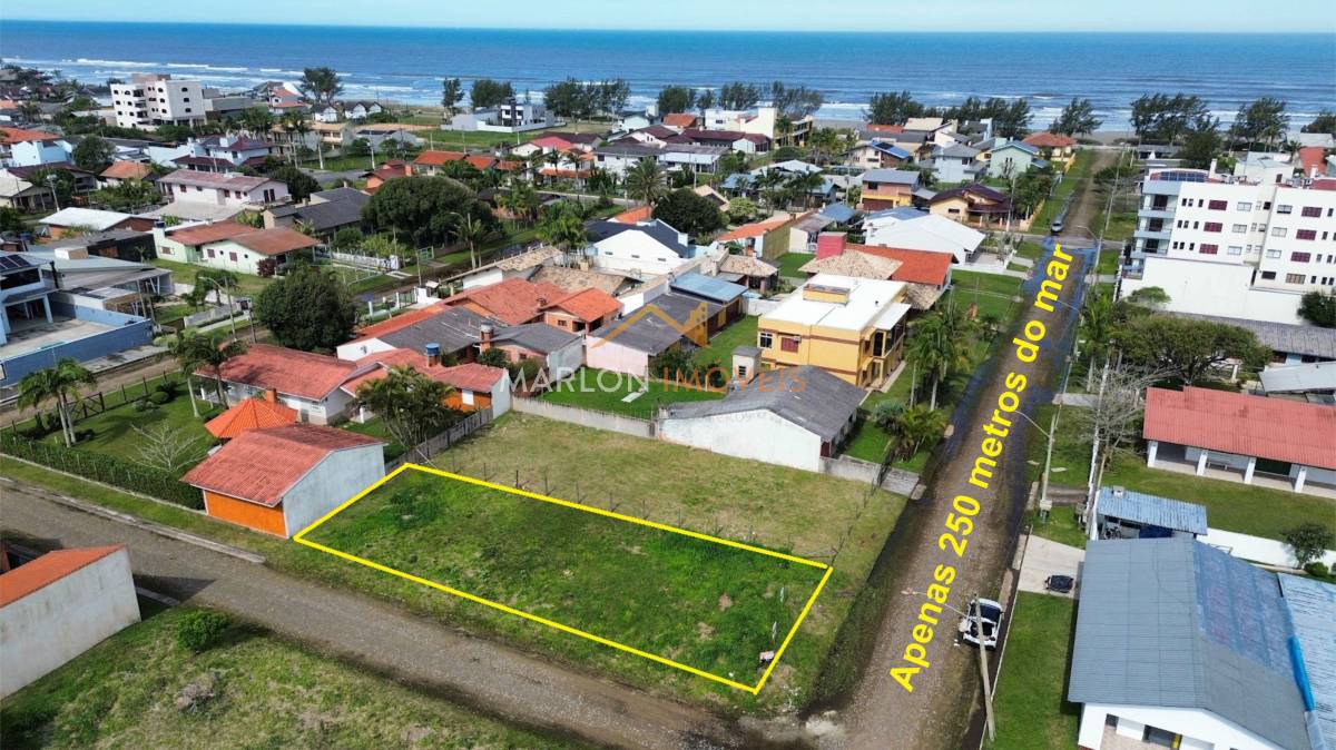 Raro terreno de esquina a venda na Praia Paraíso em Torres/RS. - Marlon Imóveis - Torres/RS