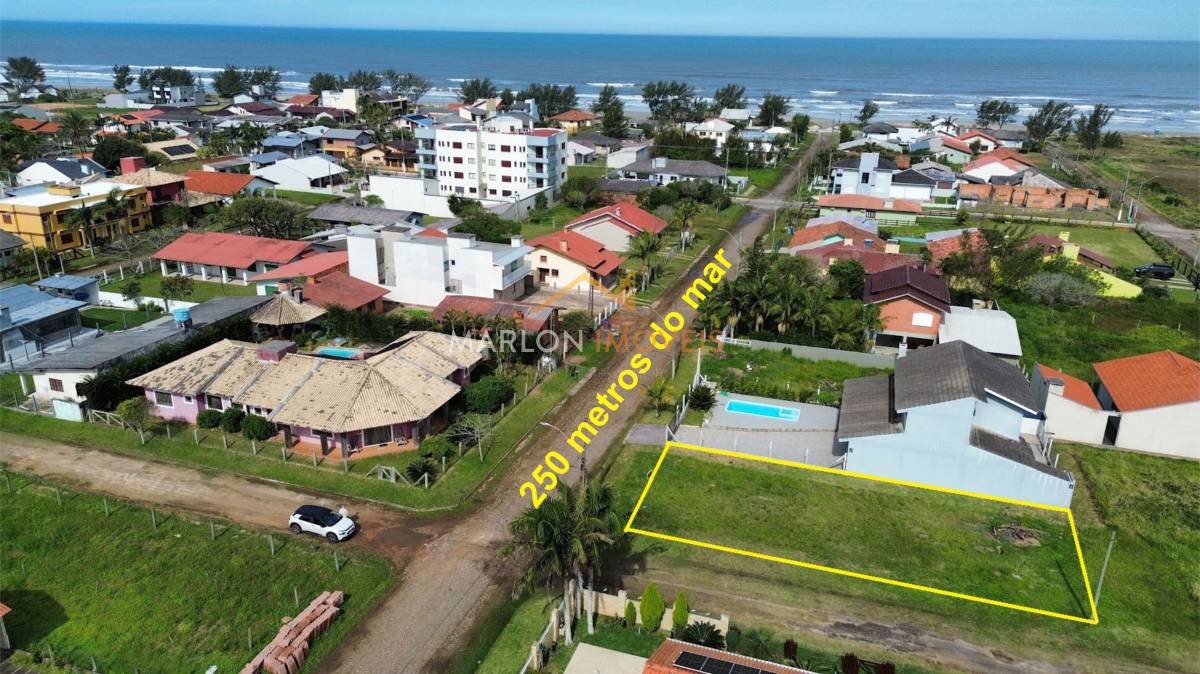  - Raro terreno de esquina a venda na Praia Paraíso em Torres/RS.
