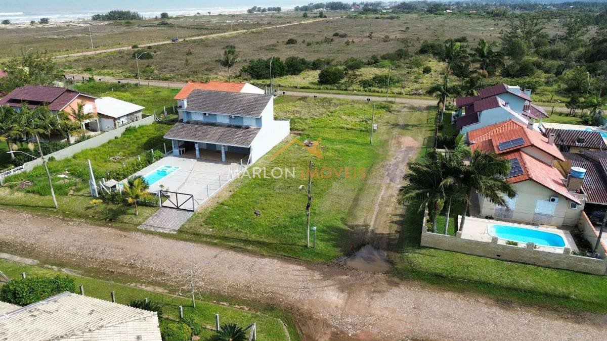  - Raro terreno de esquina a venda na Praia Paraíso em Torres/RS.
