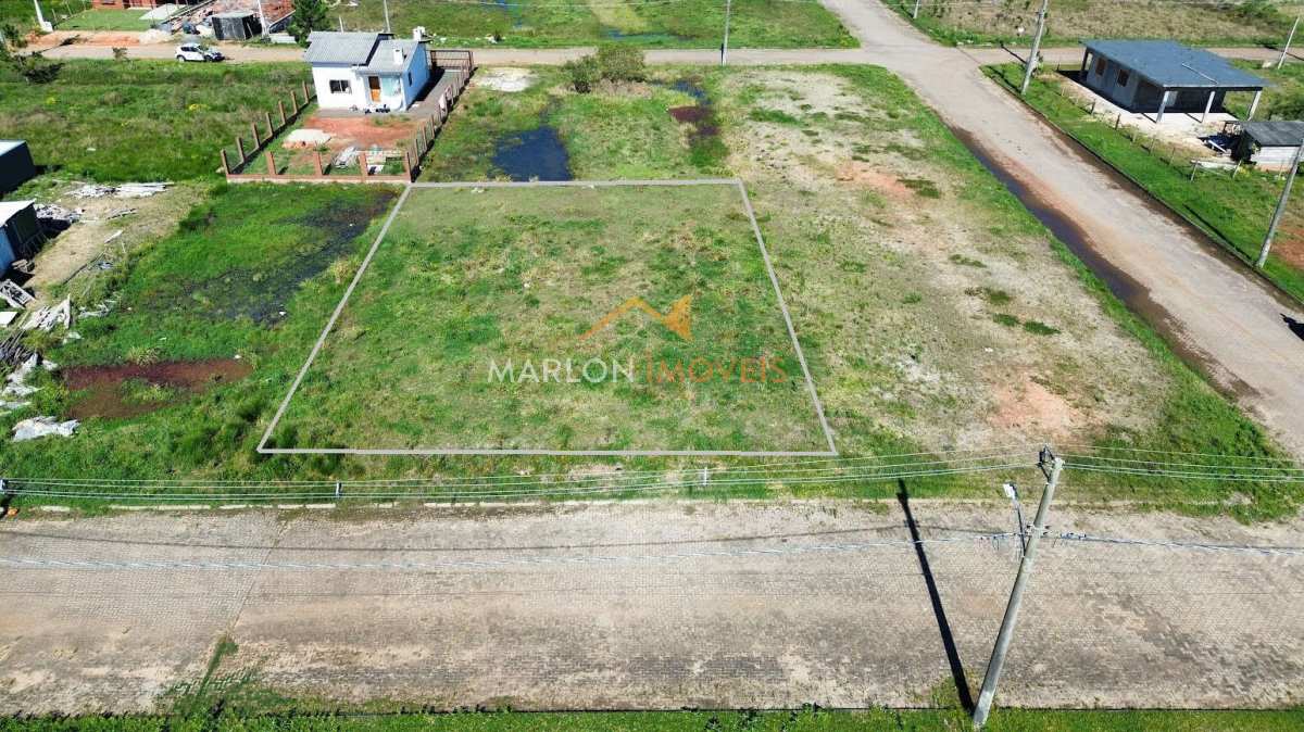 Terreno à venda, Vila São João, Torres, RS - Em loteamento com uma completa infraestrutura. Venha conferir. - Marlon Imóveis - Torres/RS