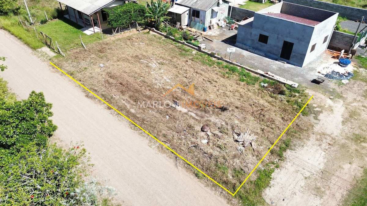 Terreno de esquina com 30% de entrada e saldo em 48x, a 500 metros do mar - Marlon Imóveis - Torres/RS