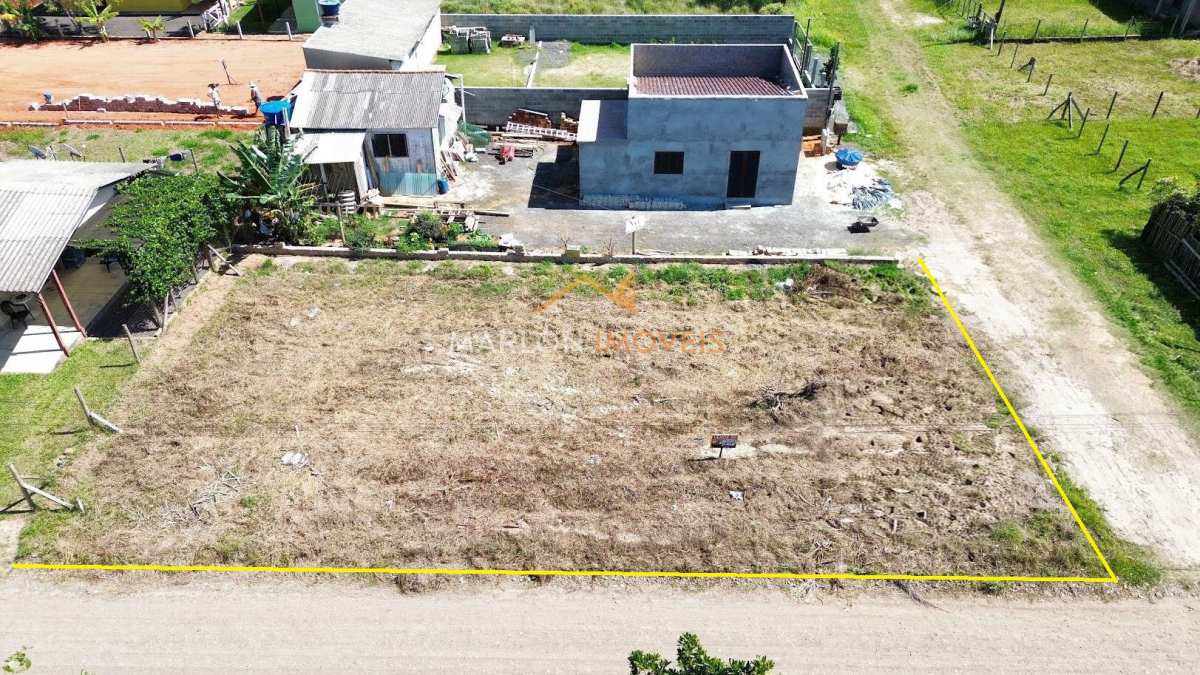  - Terreno de esquina com 30% de entrada e saldo em 48x, a 500 metros do mar
