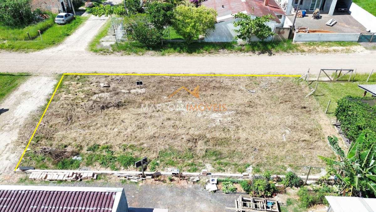  - Terreno de esquina com 30% de entrada e saldo em 48x, a 500 metros do mar