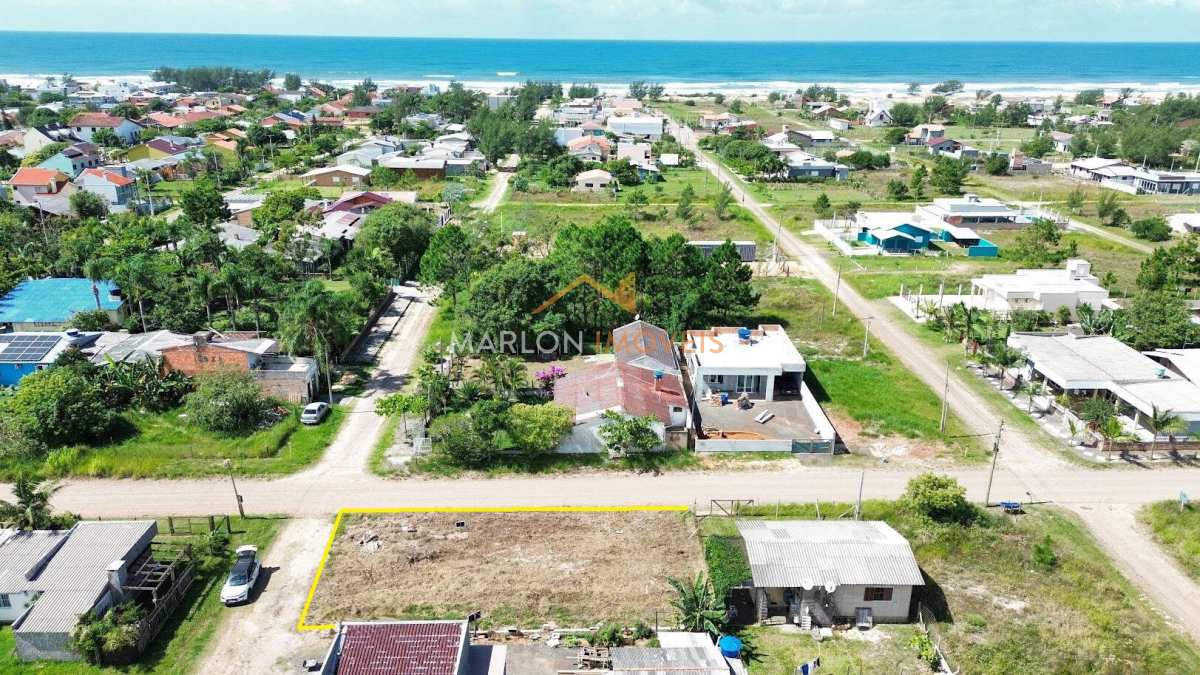  - Terreno de esquina com 30% de entrada e saldo em 48x, a 500 metros do mar