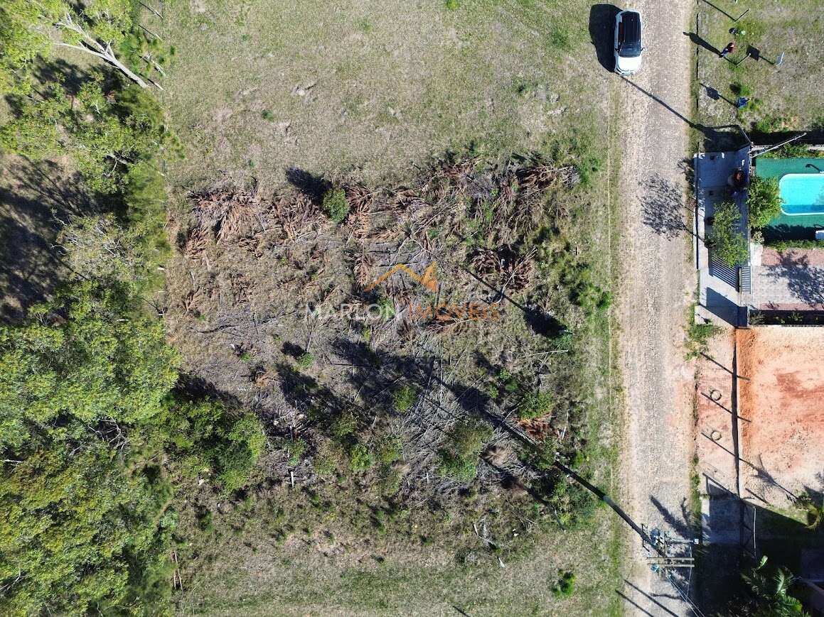 - Terreno na Praia Paraíso em Torres/RS de frente para o norte pronto para construir.